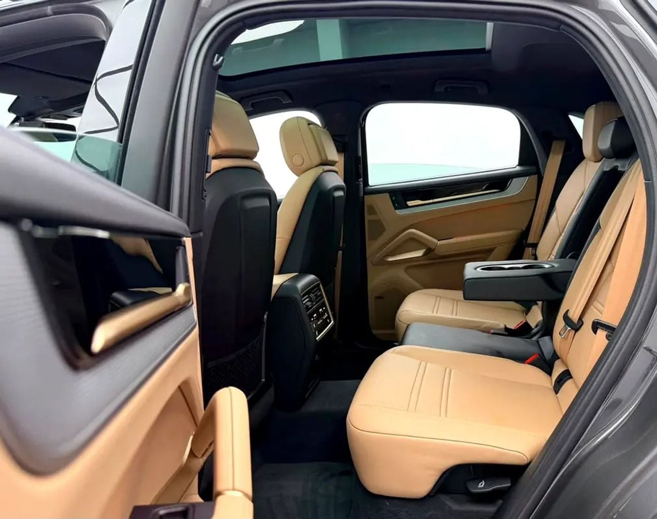 Porsche Cayenne S Coupe, Warranty, Full Service History, Fully Laoded, GCC