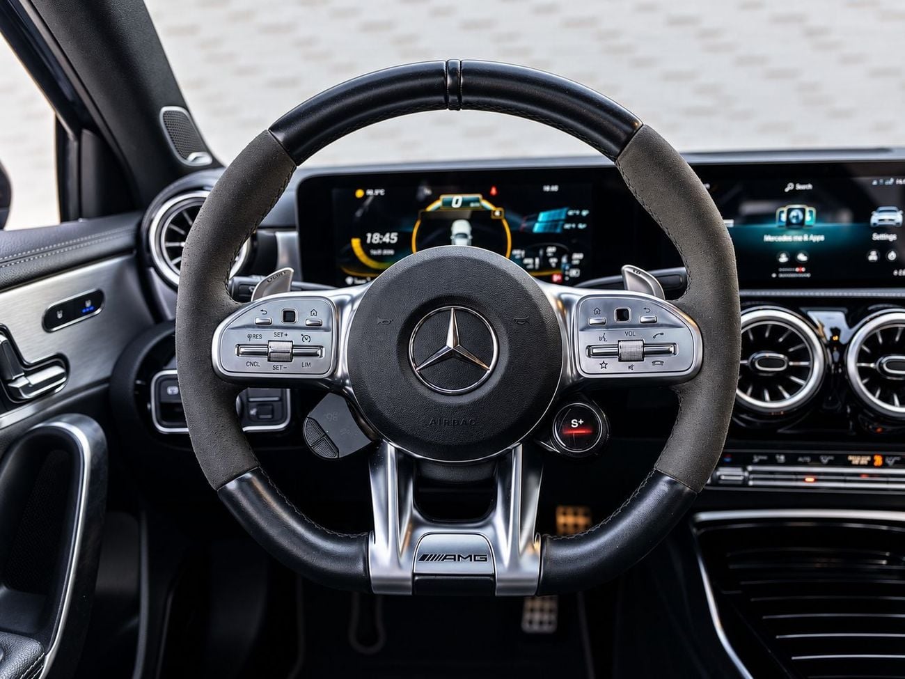 مرسيدس بنز A45 AMG- S