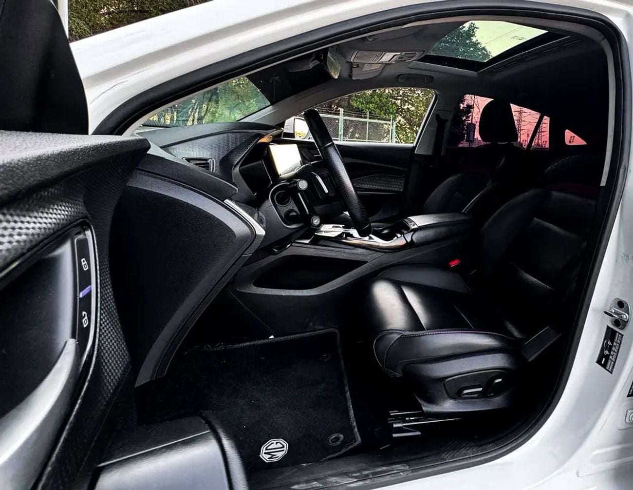 MG GT LUXURY 1.5 L | | GCC | Full Option | Accident-Free | In Excellent Condition | 588 P.M