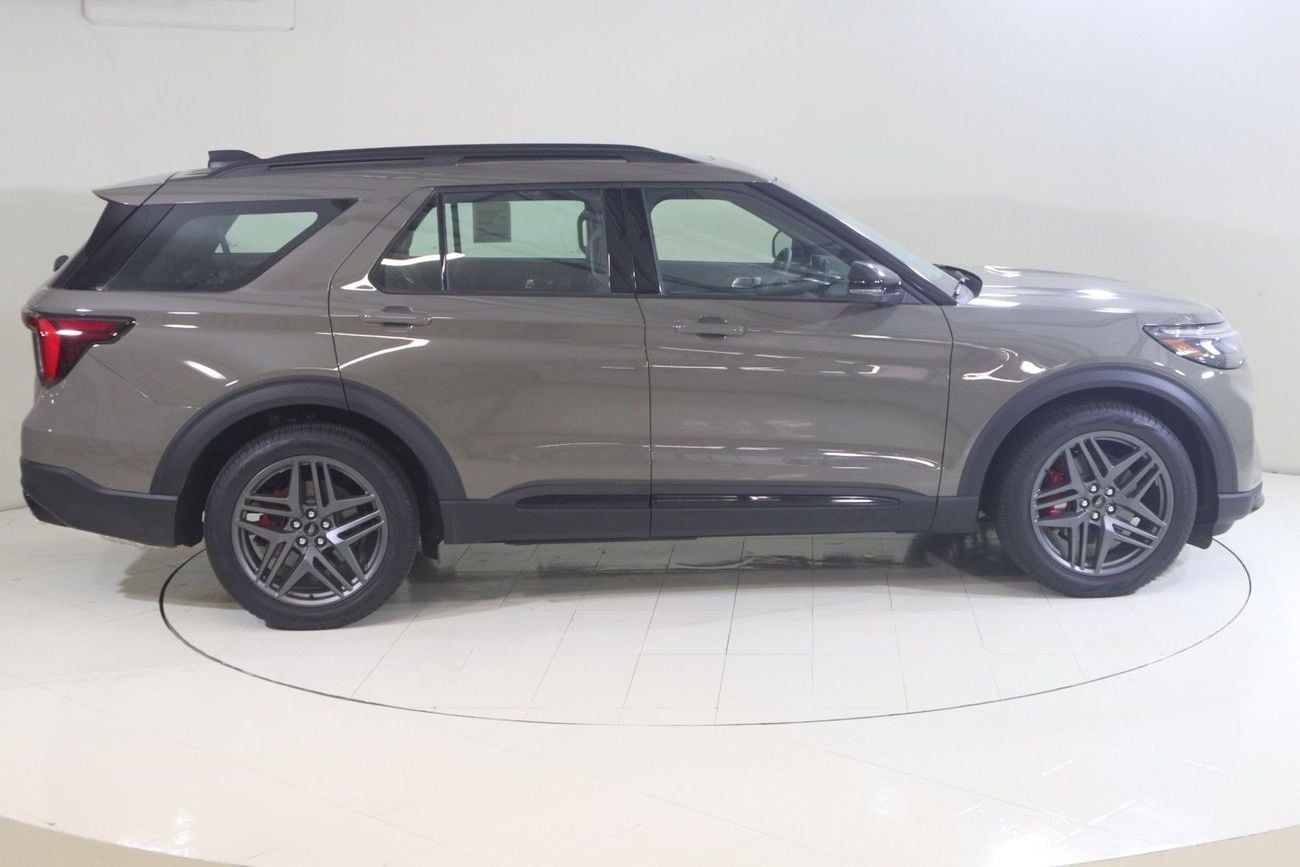 Ford Explorer ST EX-E3626R/AL TAYER MOTORS/ AL QOUZ SHOWROOM