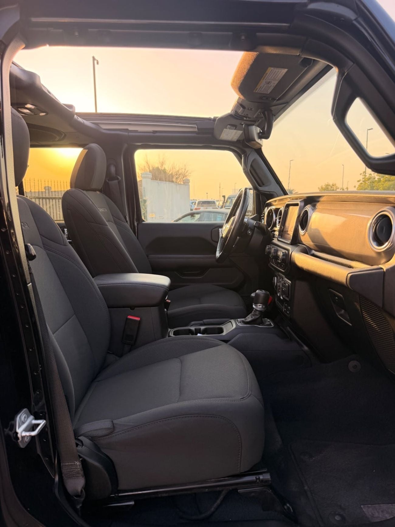 Jeep Wrangler Sahara 2.0L Full option