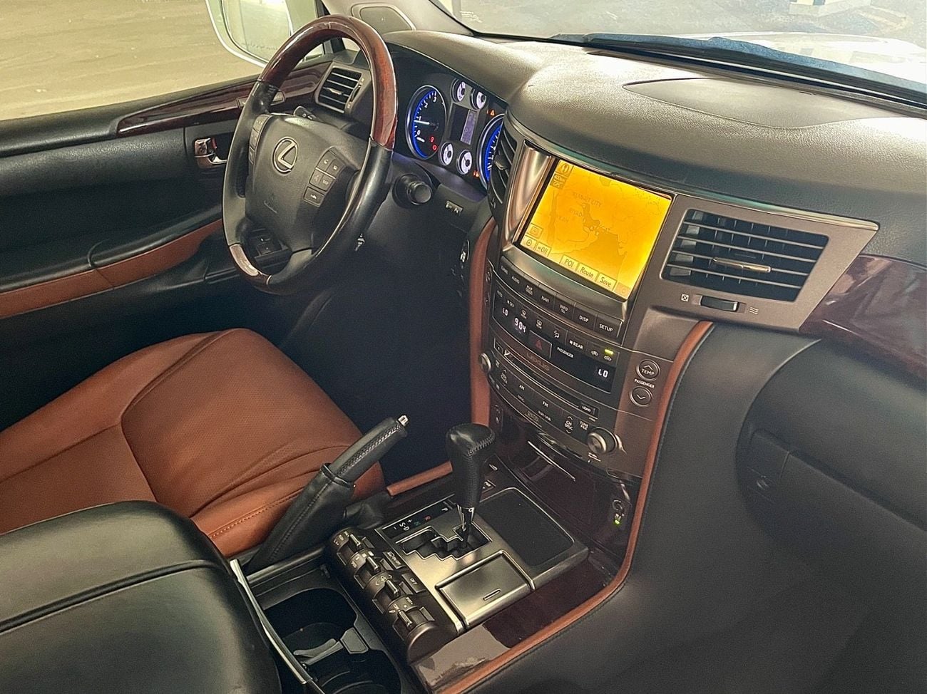 Lexus LX570 TOP | Full option | Al Futtaim