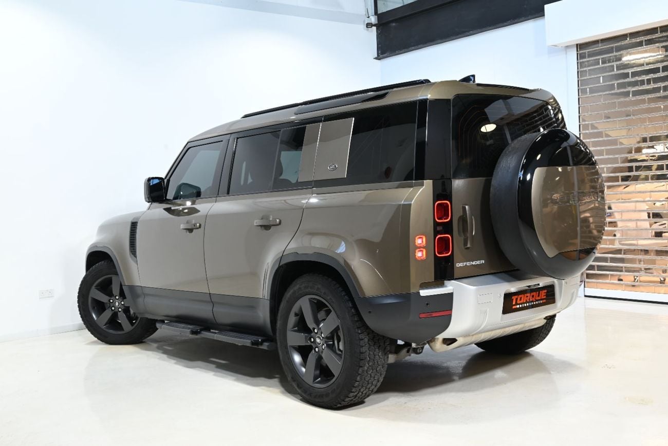 Land Rover Defender 110 HSE P400 2024 Land Rover Defender 110 HSE P400, 5/2029 Land Rover Warranty and Service Pack, GCC