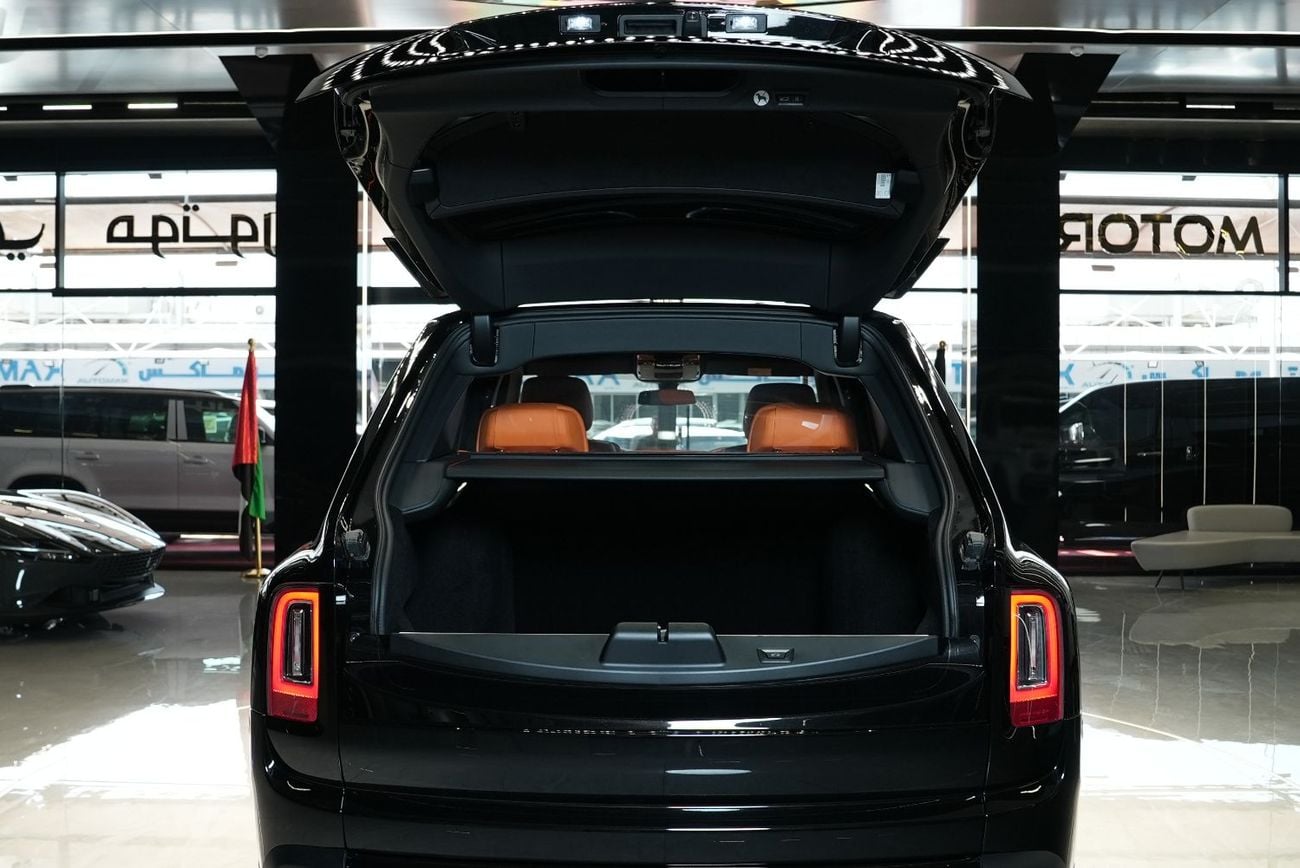 Rolls Royce Cullinan BLACK BADGE