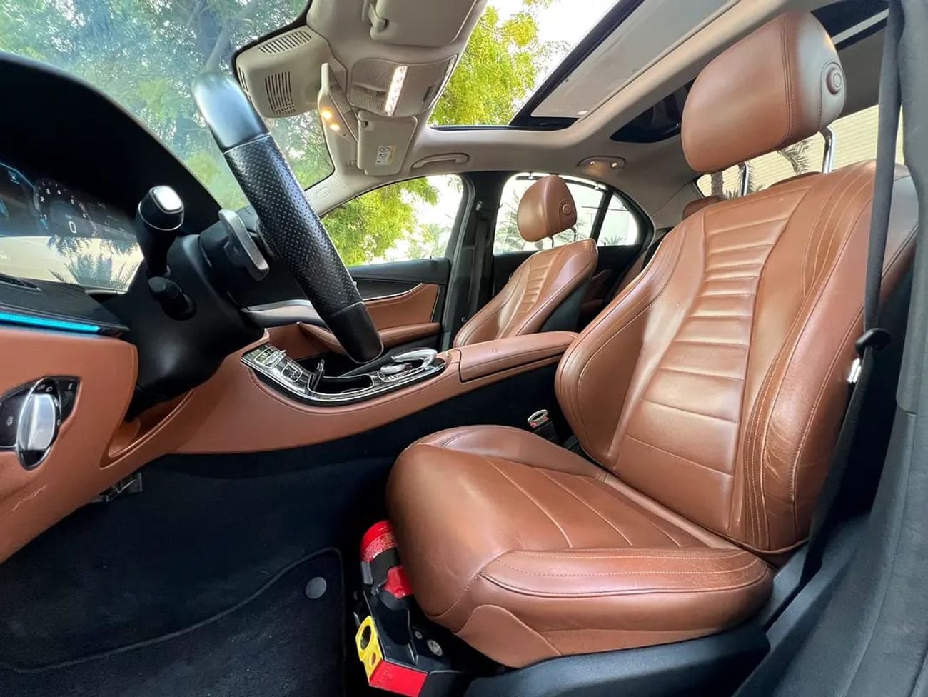 مرسيدس بنز E300 PREMIUM PLUS Mercedes E300. Gcc