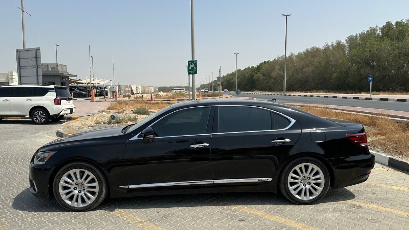 Lexus LS600h L