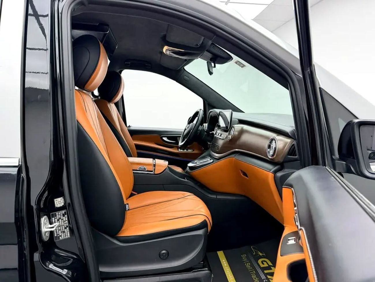 Mercedes Benz V 250 Vito Maybach Convert, Warranty, Full Service History, Fully Loaded, Chinese