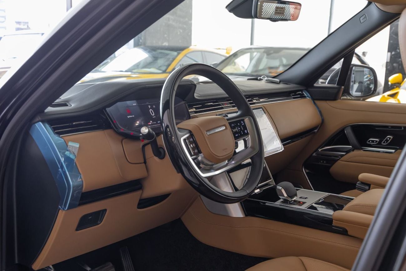Land Rover Range Rover AUTOBIOGRAPHY P400 Range Rover Vogue Autobiography P400 | AWD | V6 | 2026 | GCC Specs