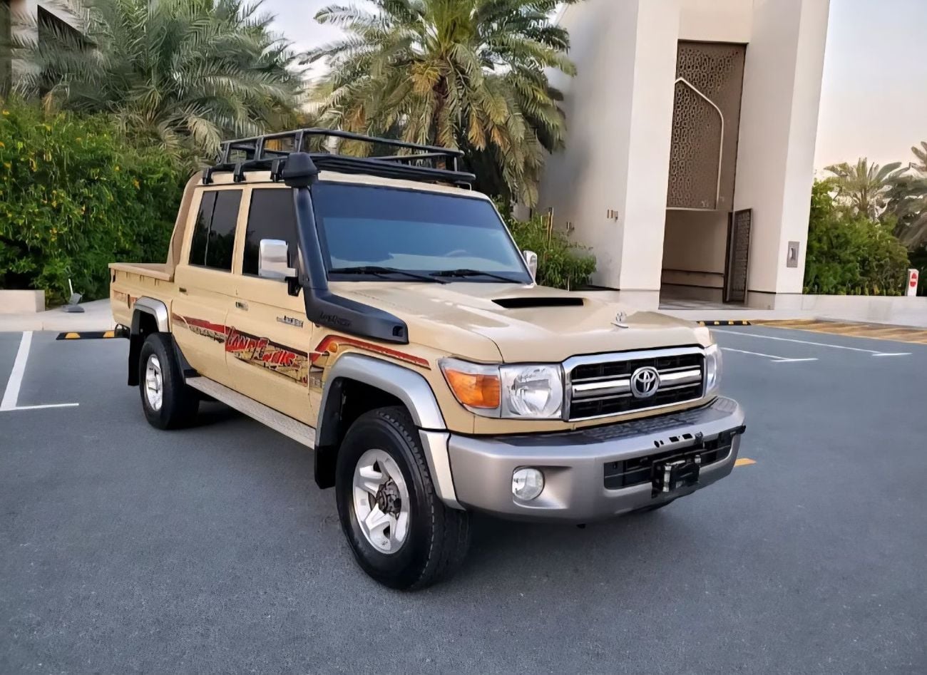 Toyota Land Cruiser Pick Up LHD Standard Double Cabin 4.5L V8 1VD-FTV Diesel Engine 4WD Manual Gear 5 Seats 4 Doors