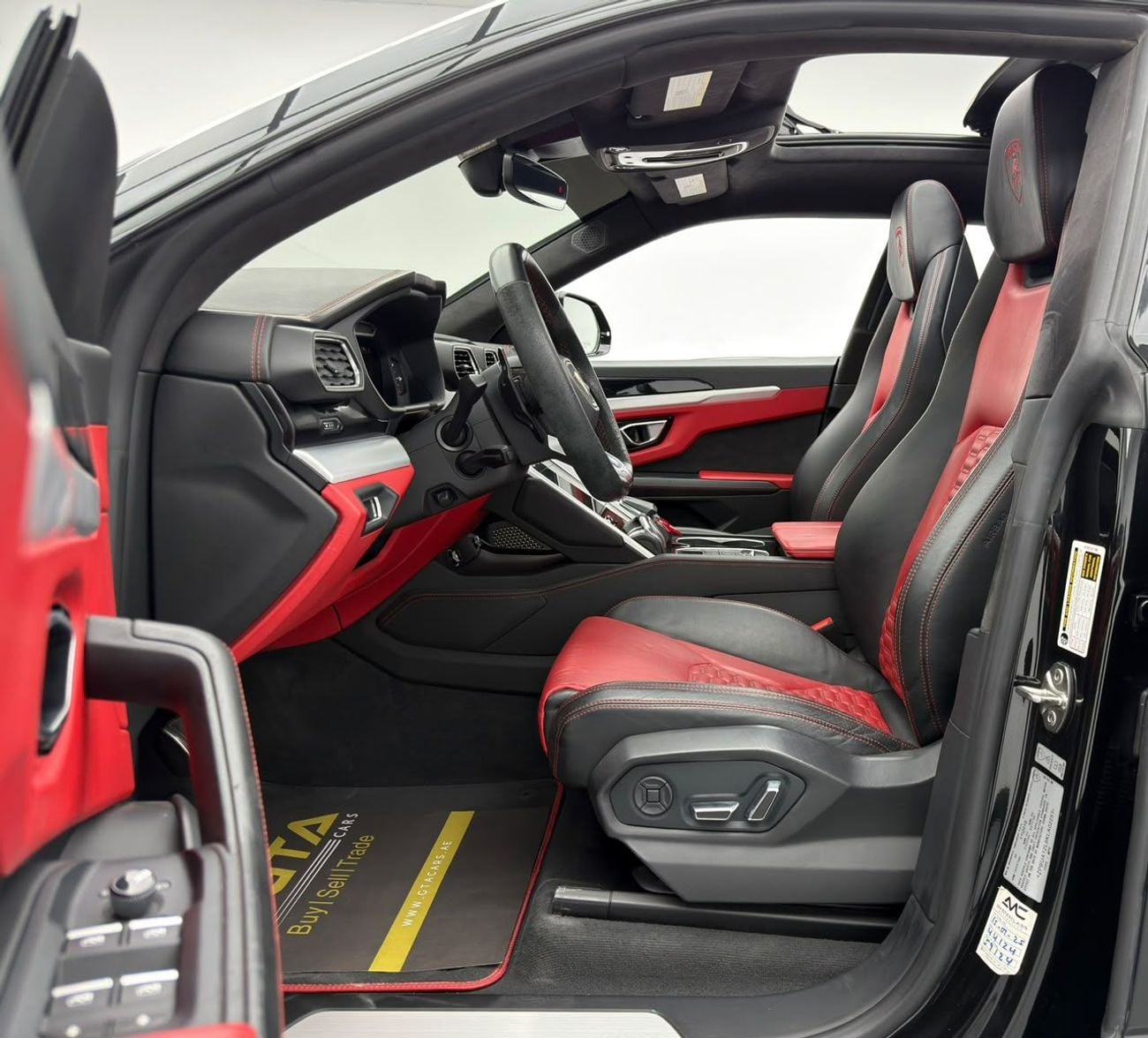 Lamborghini Urus STANDARD