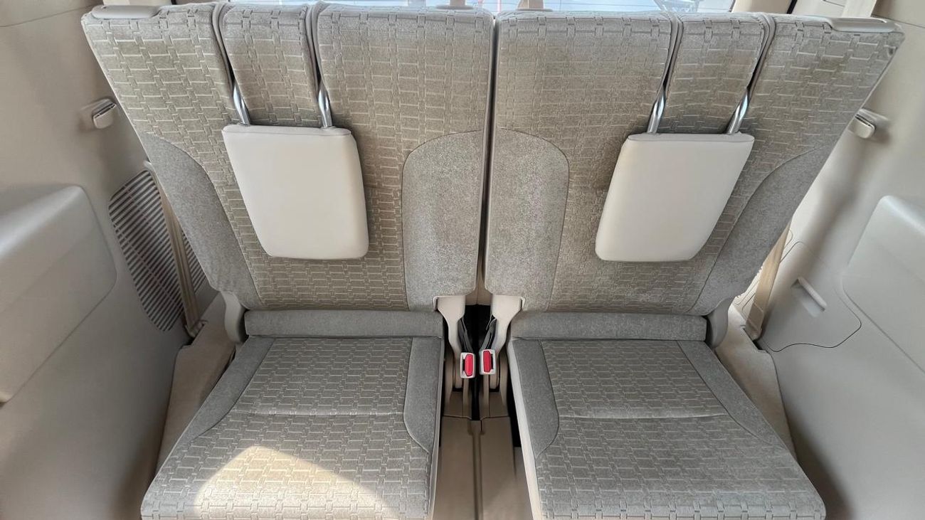 Toyota Land Cruiser GXR