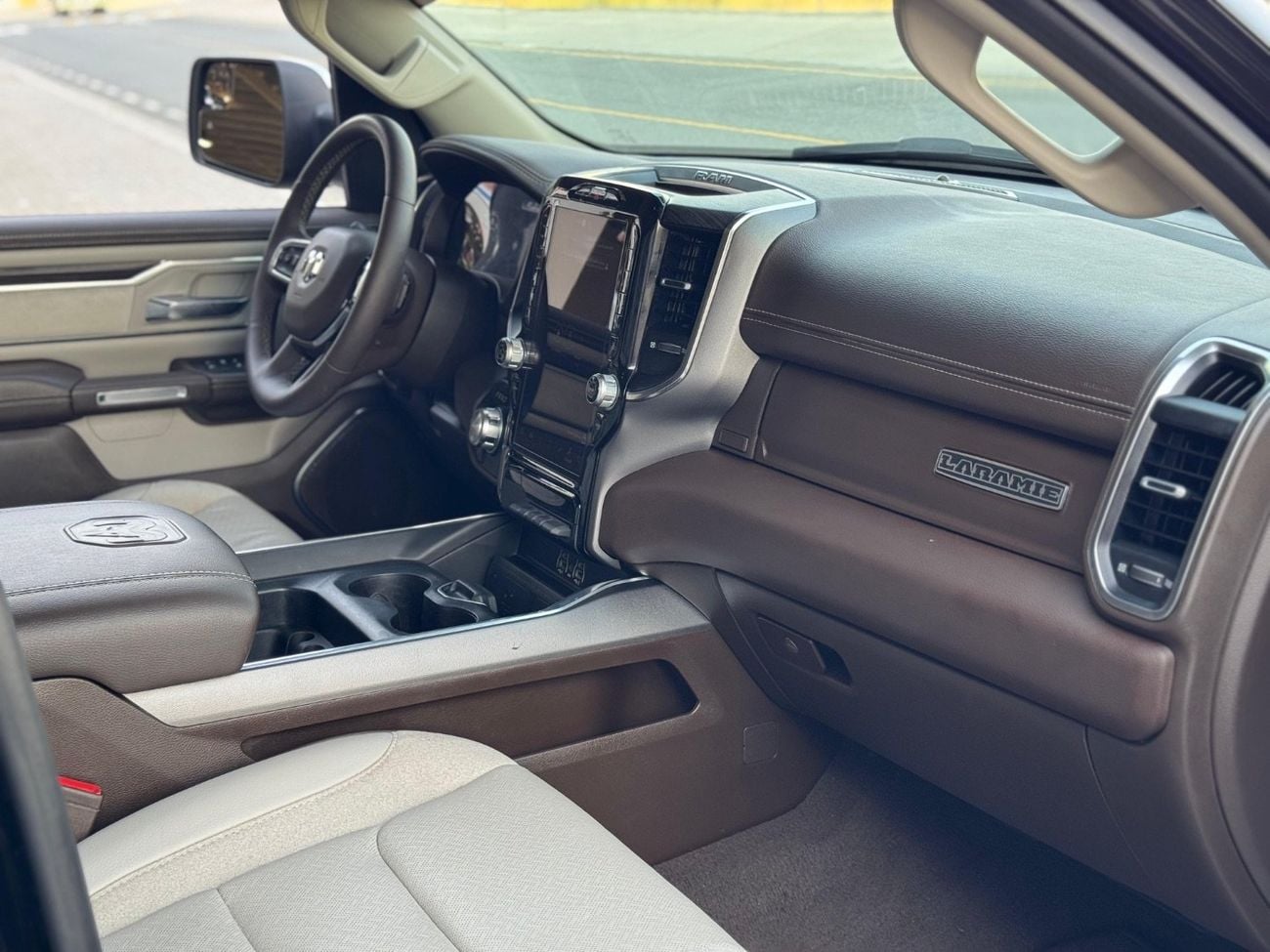 رام لارامي RAM 1500 SST / LARAMIE 4X4 / CHROME PACK / HURRICANE ENGINE / ZERO DOWN PAYMENT AVAILABL