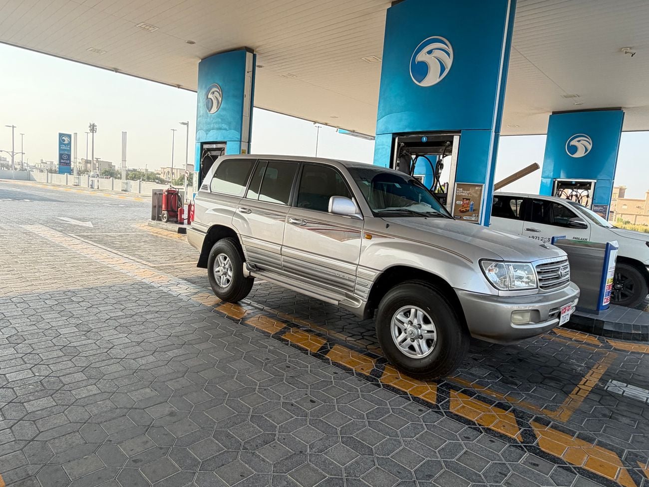 Toyota Land Cruiser VXR MID