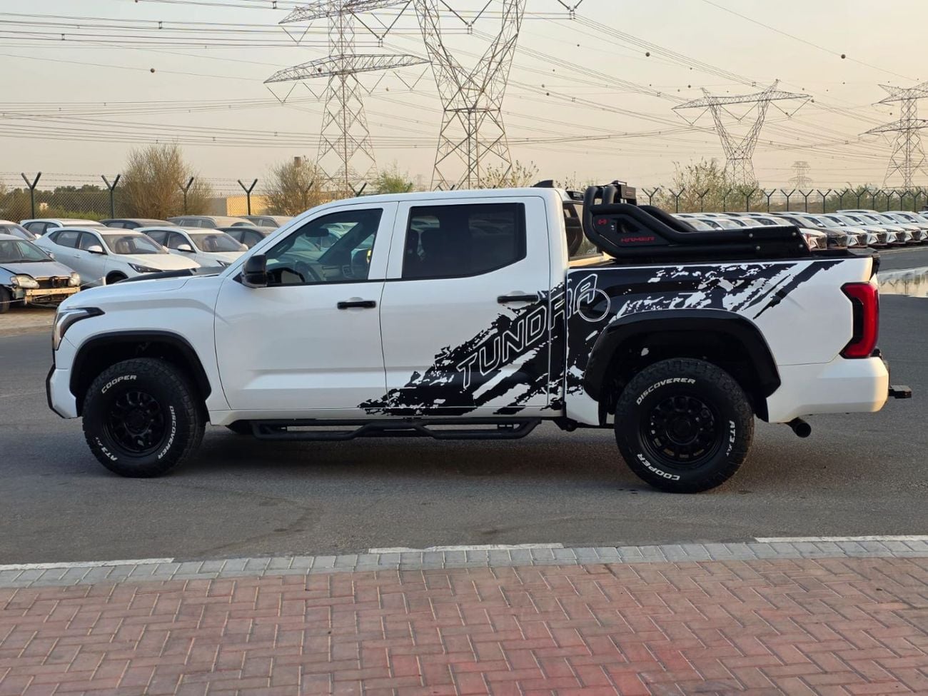 Toyota Tundra SR 2025 Model 4x4 , Push button , original leather and short body