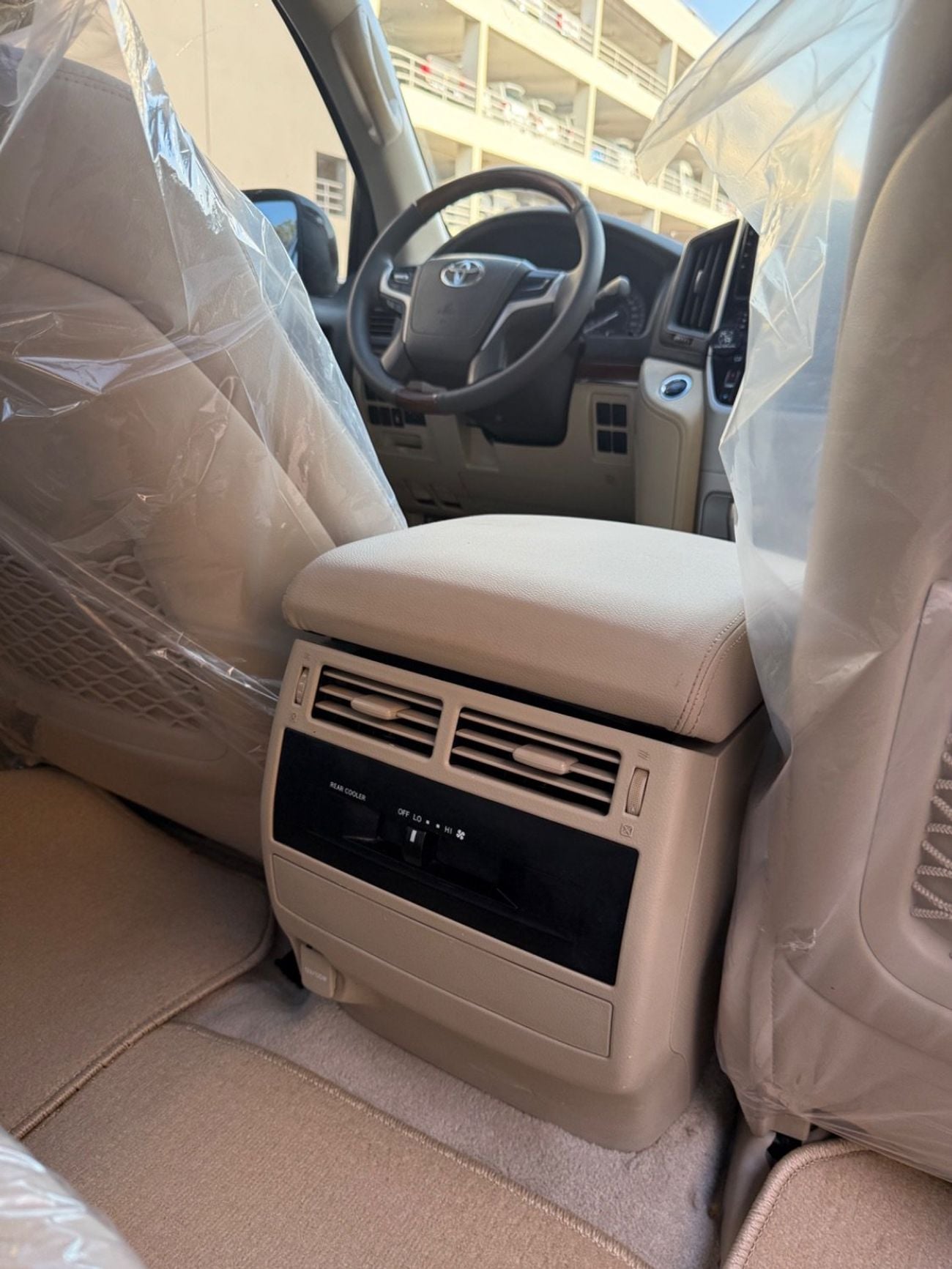 Toyota Land Cruiser GXR 2018 V8/4.6 SHAPE CHANGED NEW KIT 2026