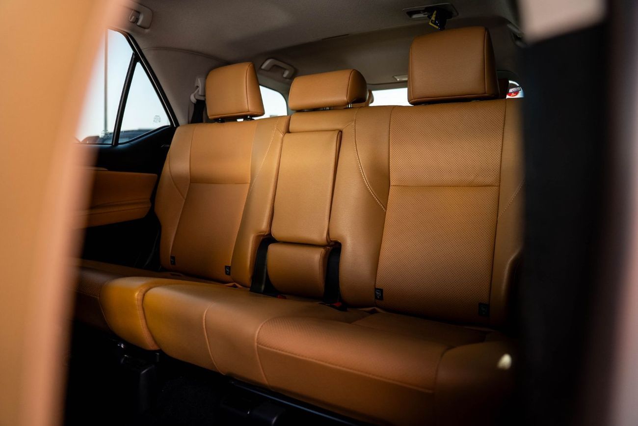 Toyota Fortuner VXR 4.0L (278 HP) V6 2024 Agency Warranty Full Service History GCC
