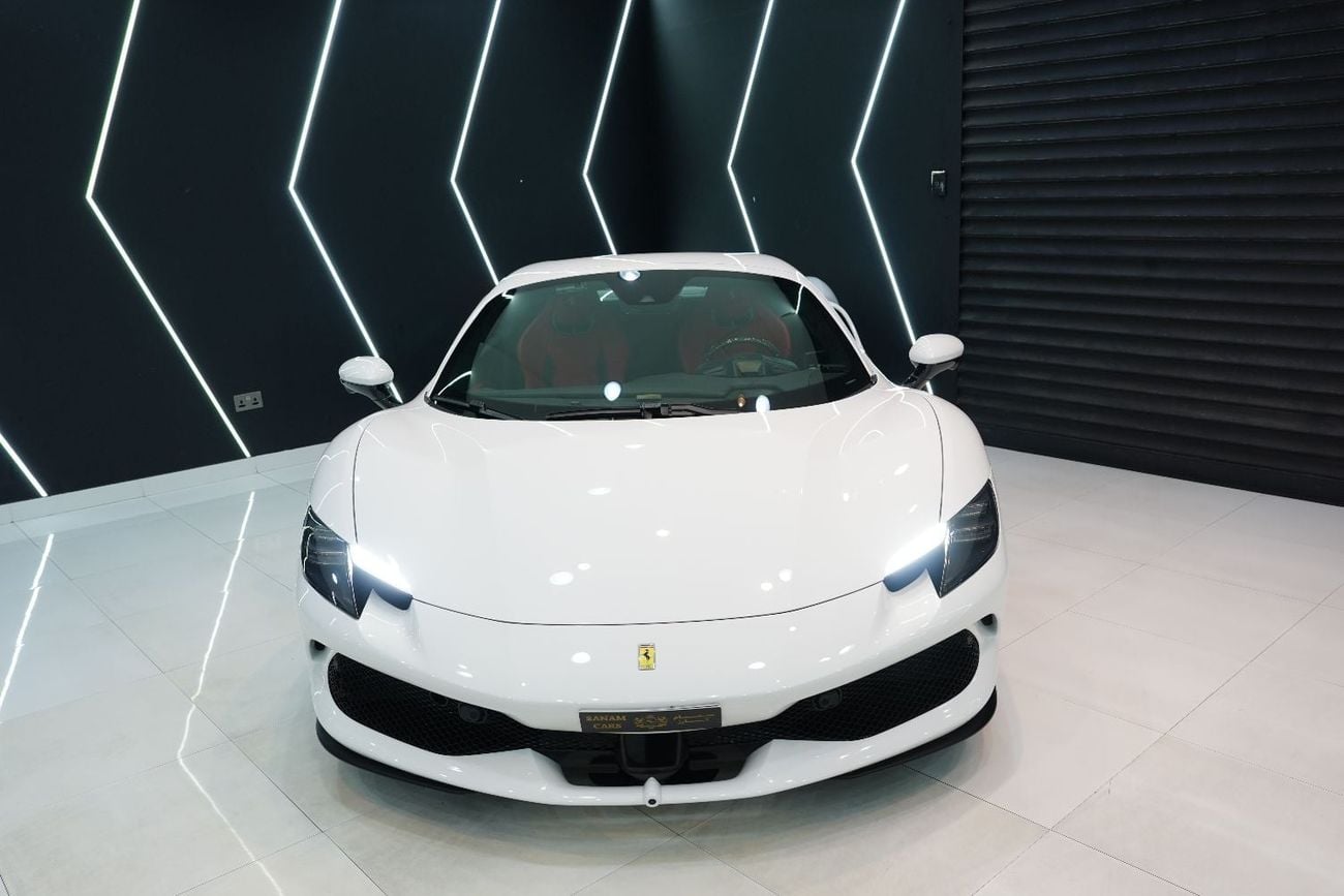 فيراري 296 GTB GTS حزمة أنظمة مساعدة السائق المتقدمة الكاملة، نظام أبل كاربلاي، نظام صوت JBL، تصميم داخلي من ألياف الكر