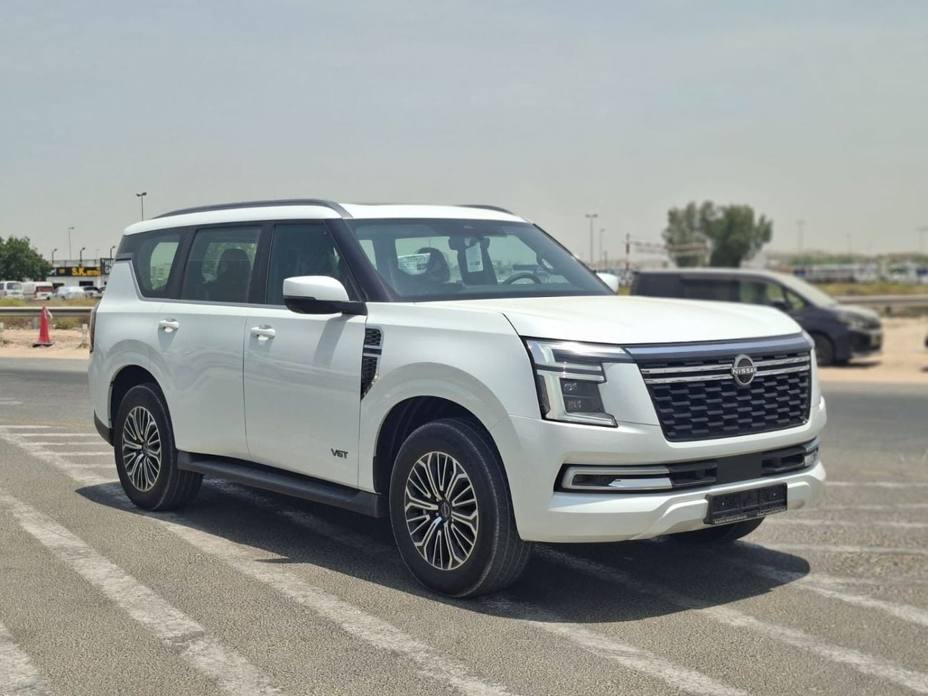 Nissan Patrol LE TITANIUM Nissan Titanium 3.5L Twin Turbo 2026 Model With Rear Screens and Compressor