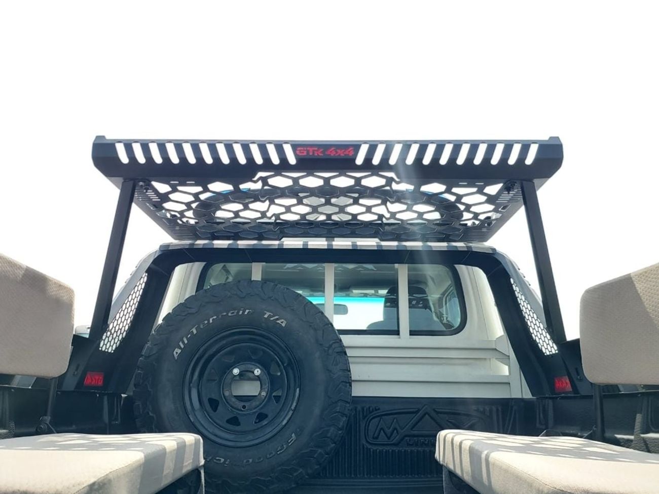 Toyota Land Cruiser Pick Up