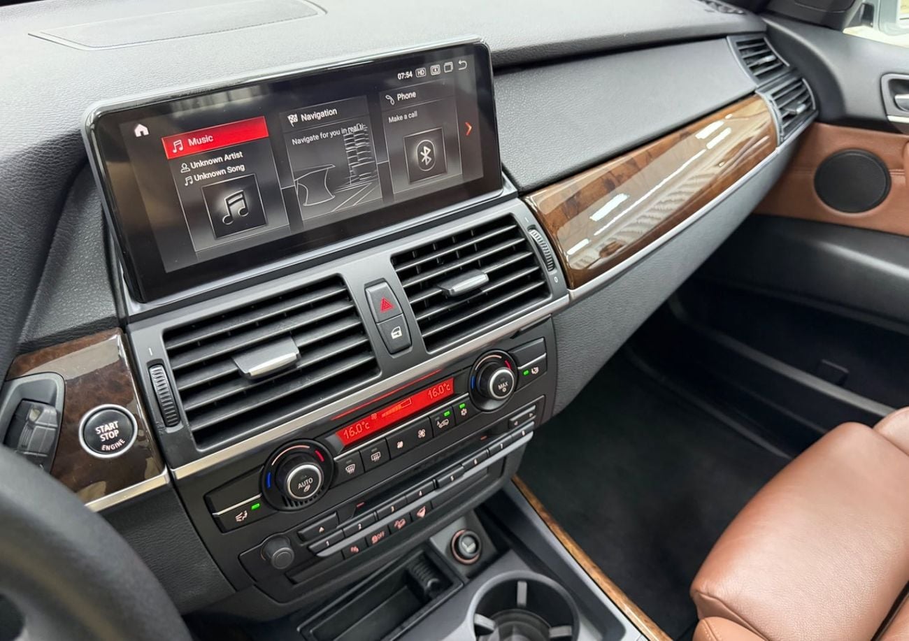BMW X5 XDRIVE35I GCC .. V6 .. Perfect Condition ..