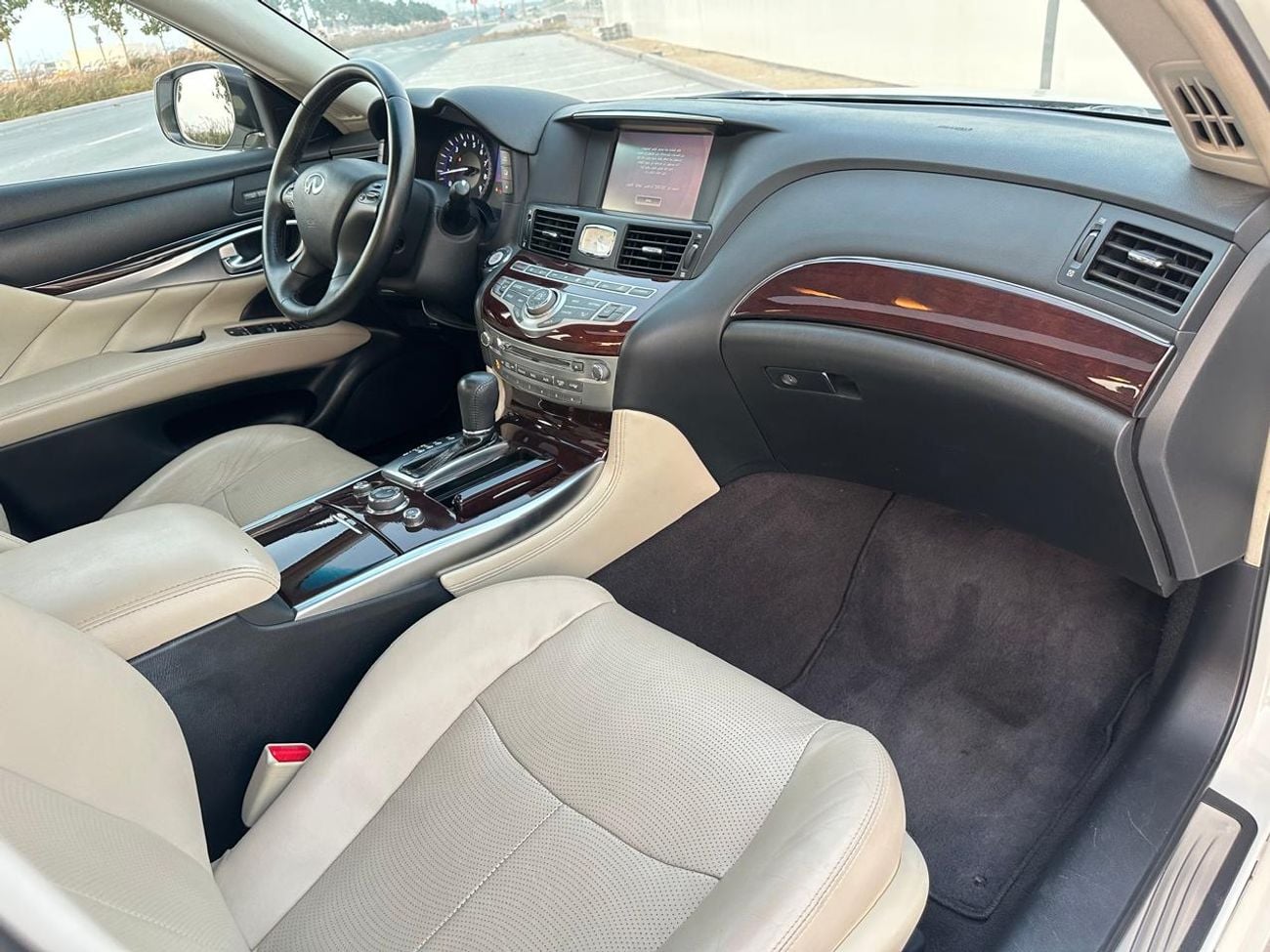 إنفينيتي Q70 إكسيلنس