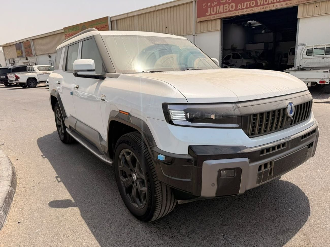 BYD QIN PLUS B8