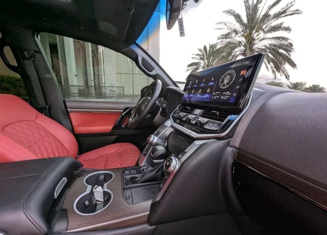 تويوتا لاند كروزر GXR Toyota landcruise 2013Model Facelifted 2025 4.0L V6 petrol Engine Colour Black push start Transm