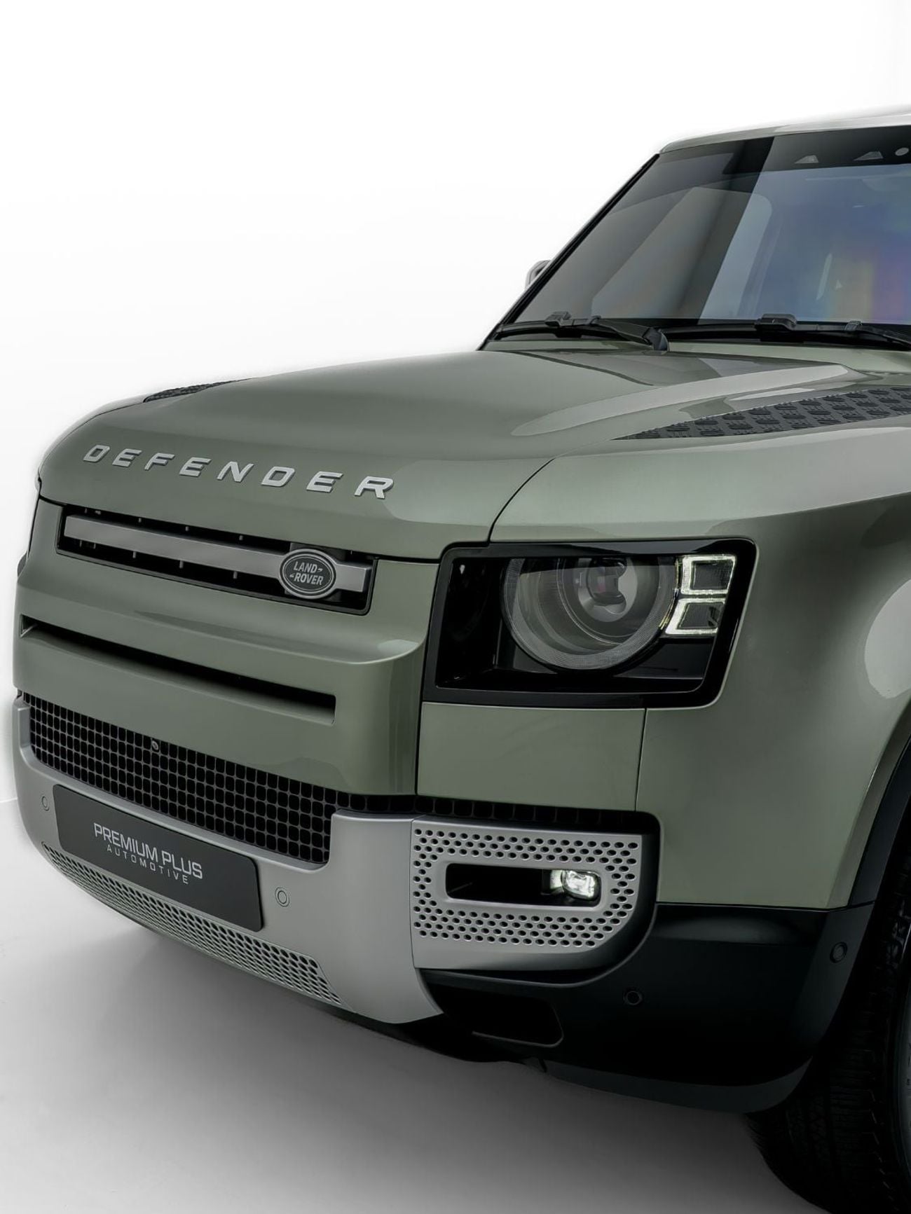 Land Rover Defender 110 SE P300