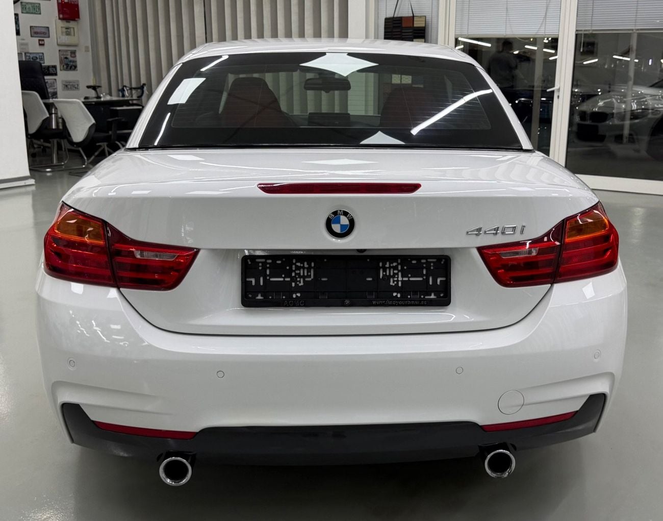 بي أم دبليو 440i إم سبورت مجلس التعاون الخليجي .. سجل صيانة كامل .. محرك V6 .. حالة ممتازة .. أعلى فئة