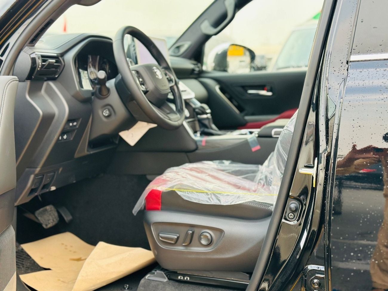 تويوتا لاند كروزر VXR