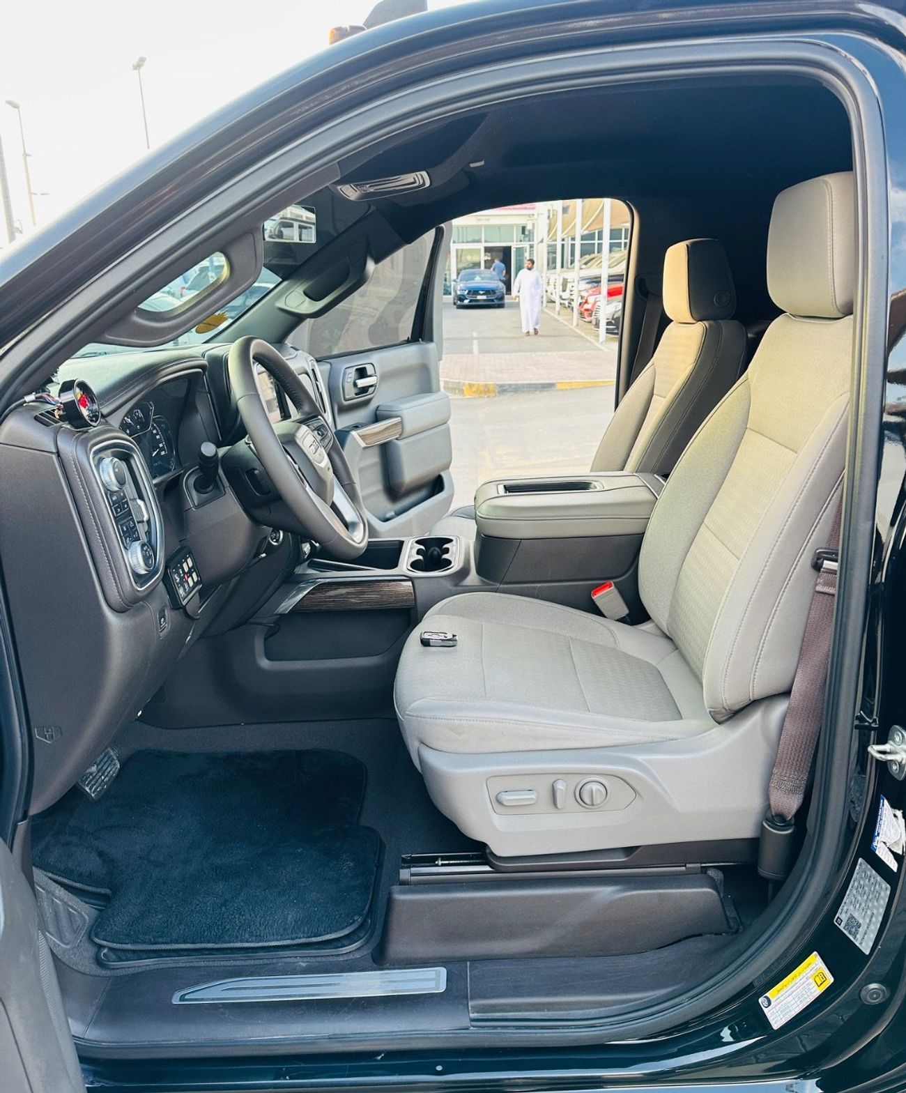 جي أم سي سييرا 1500 REG/CAB ELEVATION