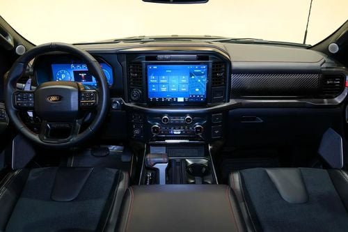 Ford F-150 XLT CREW CAB F150 Raptor / Warranty and Service Contract / Gcc Specs