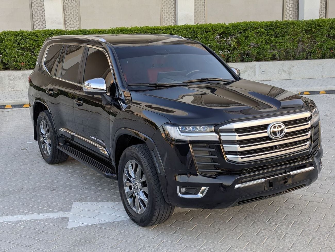 تويوتا لاند كروزر GXR Toyota landcruise 2015Model Facelifte 2025 4.0L v6 petrol Engine Colour Black push start Transmi