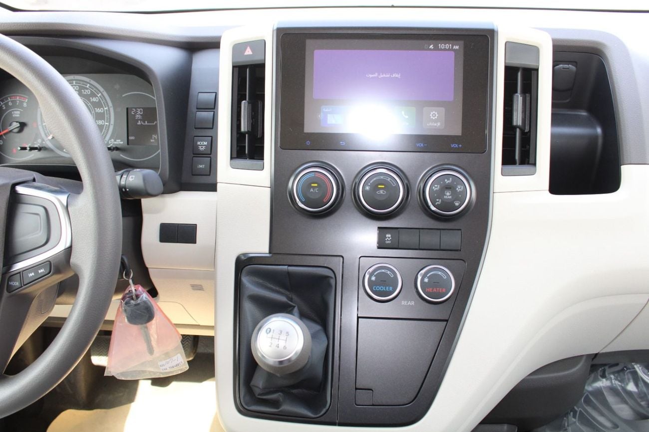 Toyota Hiace GL LHD - TOYOTA HIACE 3.5L PETROL V6 13 SEATER GL MT