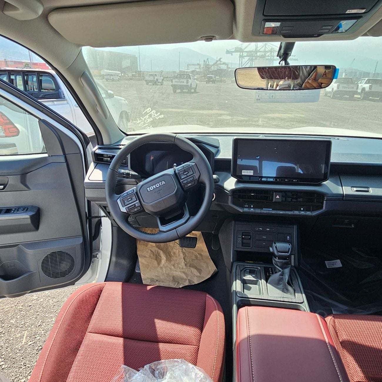 Toyota Hilux MID OPTION