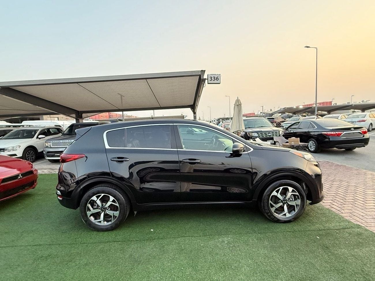 Kia Sportage LX excellent condition, lightly used, 4-cylinder engine, 2.4L
