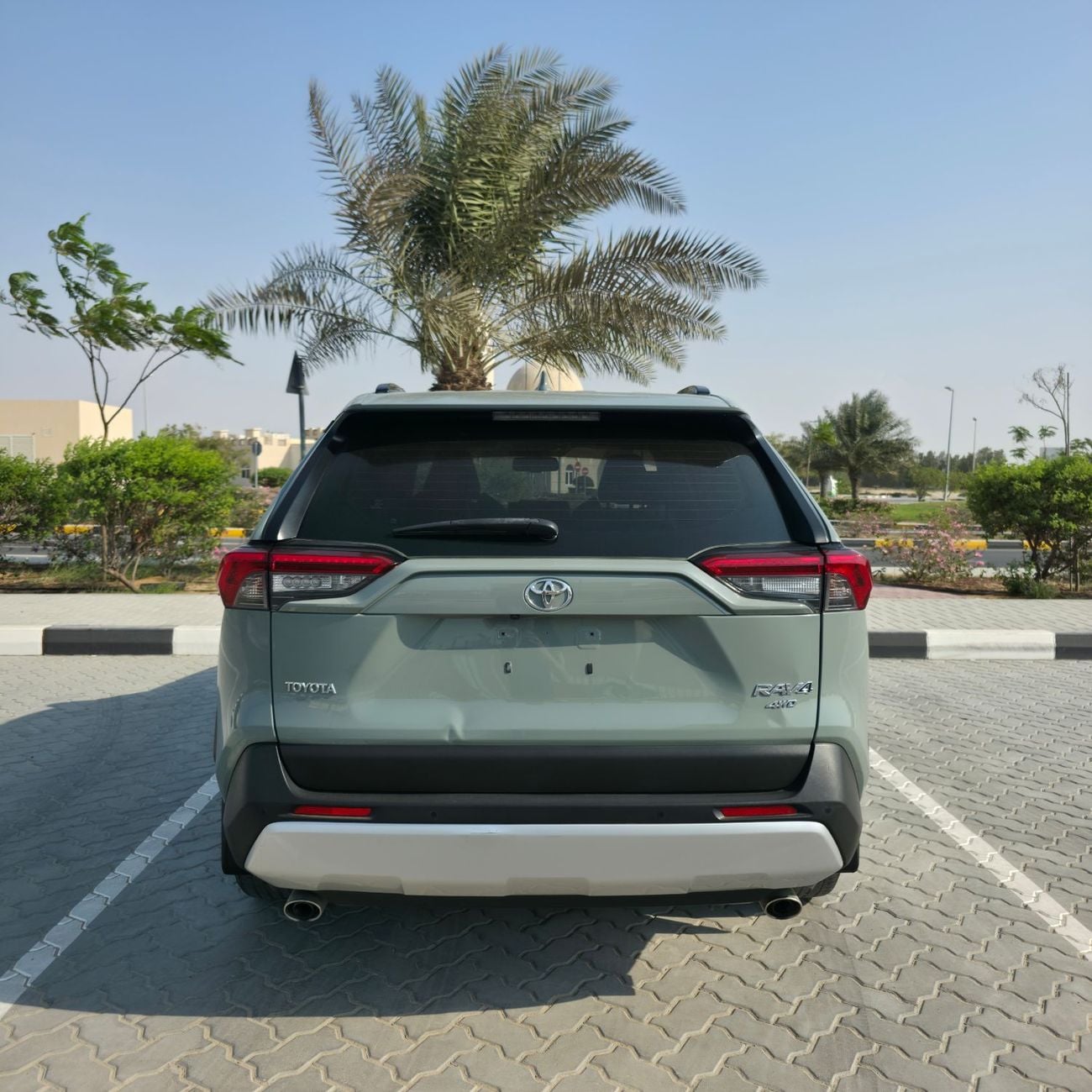 Toyota RAV4 ADVENTURE
