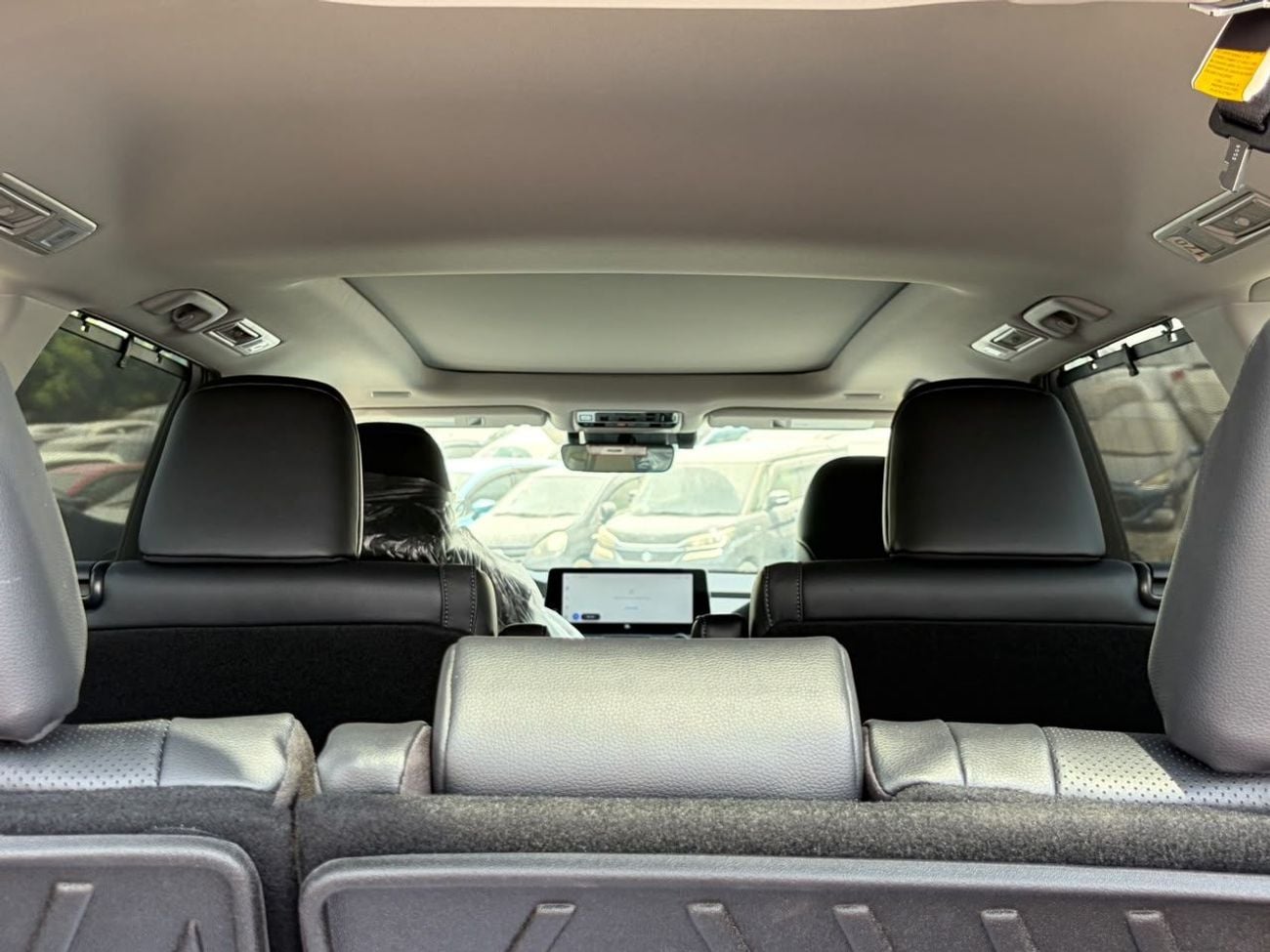 Toyota Highlander Limited Edition 2.5L V4 Petrol | Radar | Power with Leather Seats | Blind Spot | 360* Camera | Canadian Specs