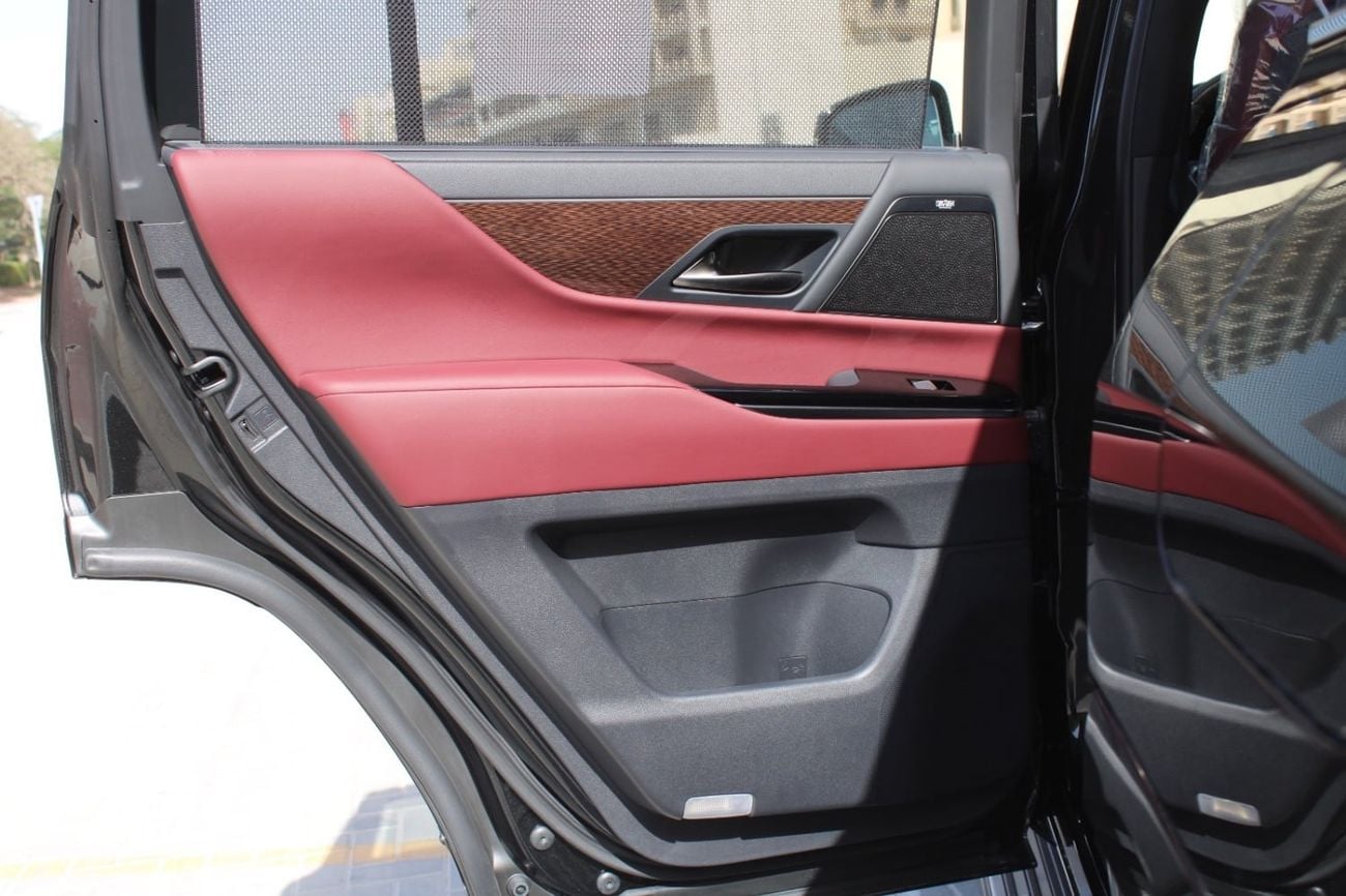 لكزس LX 700h سيجنتشر متوفر LX700H 7S نظام ركن آلي كامل 2026 أسود-أحمر