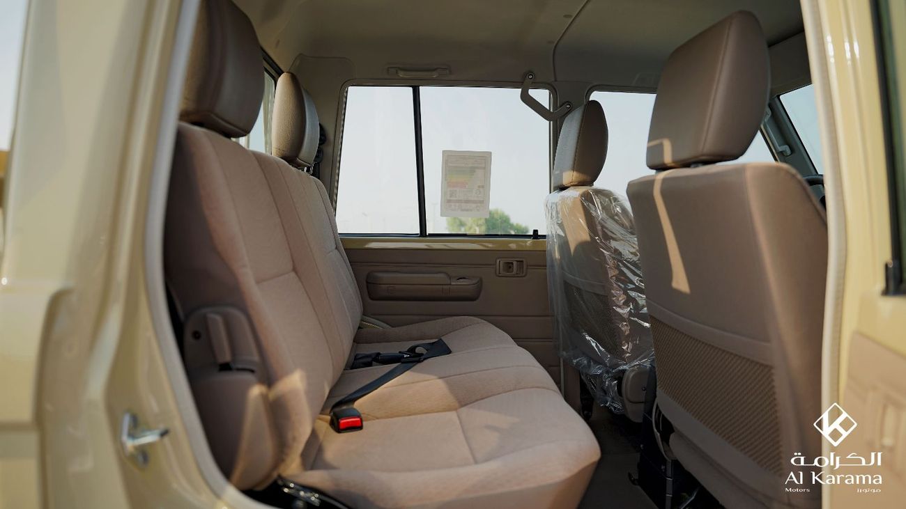 Toyota Land Cruiser Pick Up 4.0L DC AT - 4.0L - Touch Screen Media Player - Power Mirror & Windows - Diff Lock - Dual Tank - GCC Specs