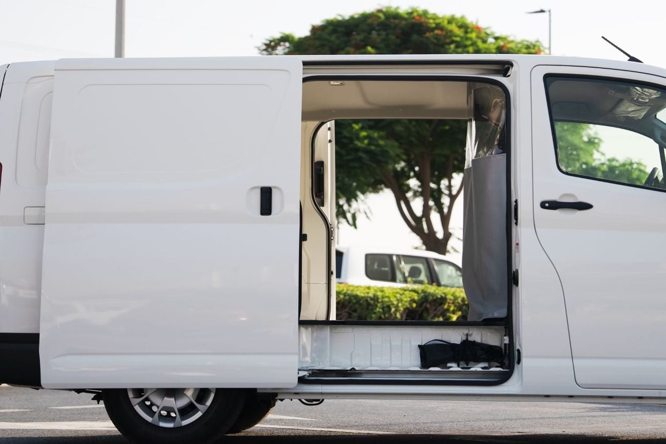 تويوتا هاياس DELIVERY VAN 3.5 لتر - أبيض من الداخل رمادي | للتصدير فقط