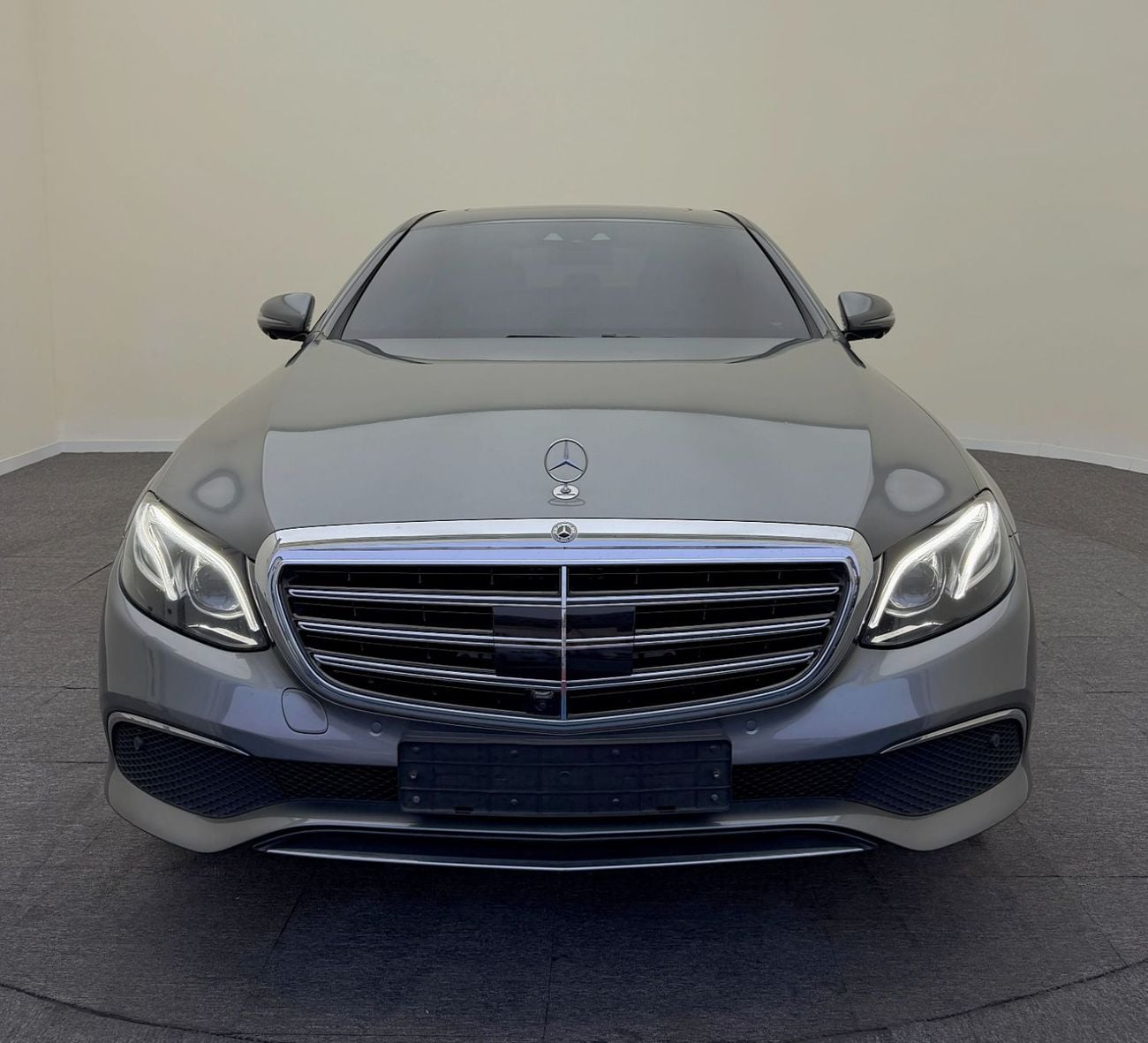 مرسيدس بنز E300 2020