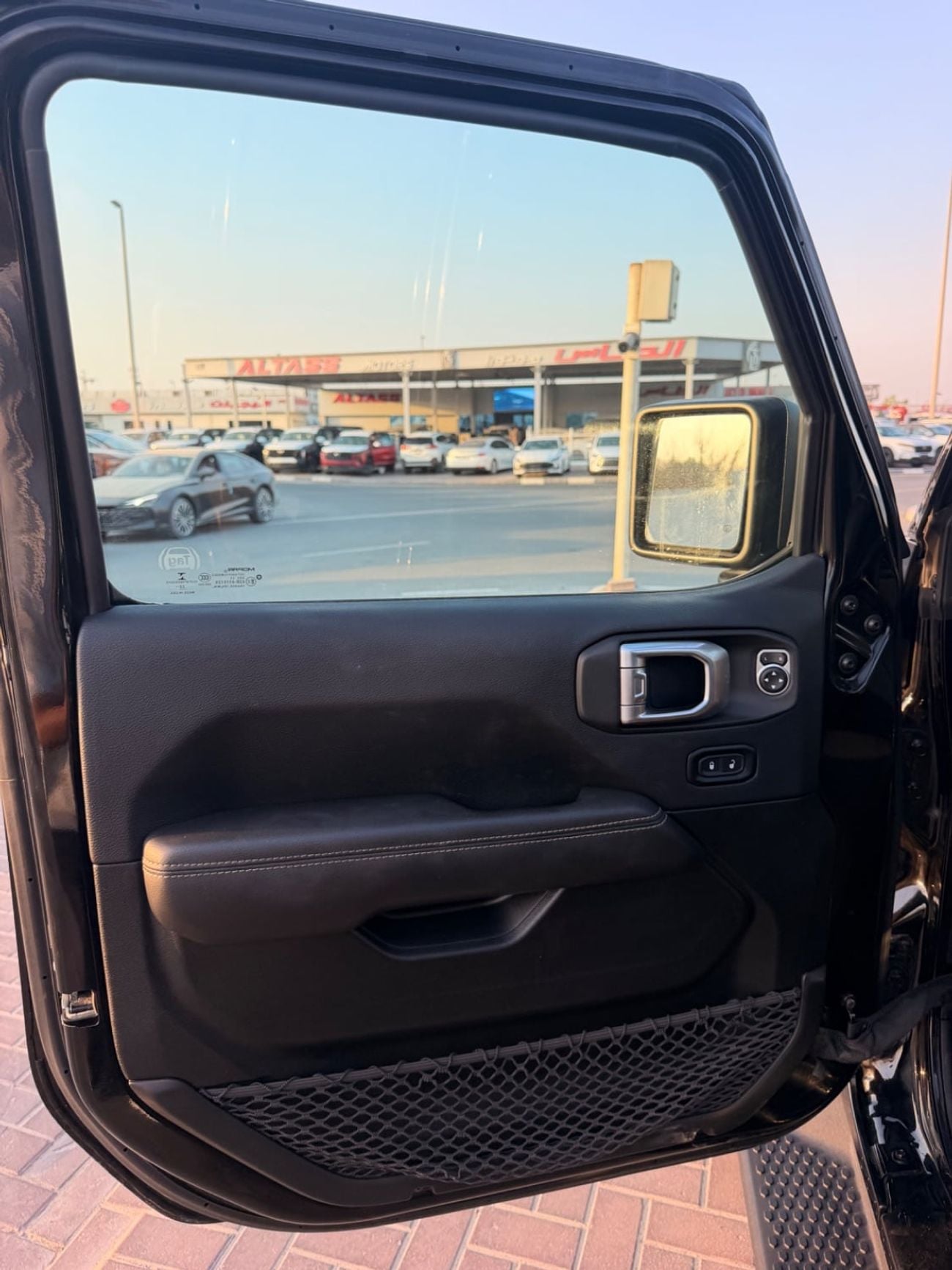 Jeep Wrangler Sahara 2.0L Full option
