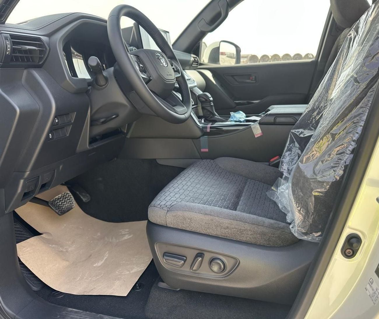 Toyota Land Cruiser GXR 3.5L V6 Twin-Turbo Petrol 2026 Model