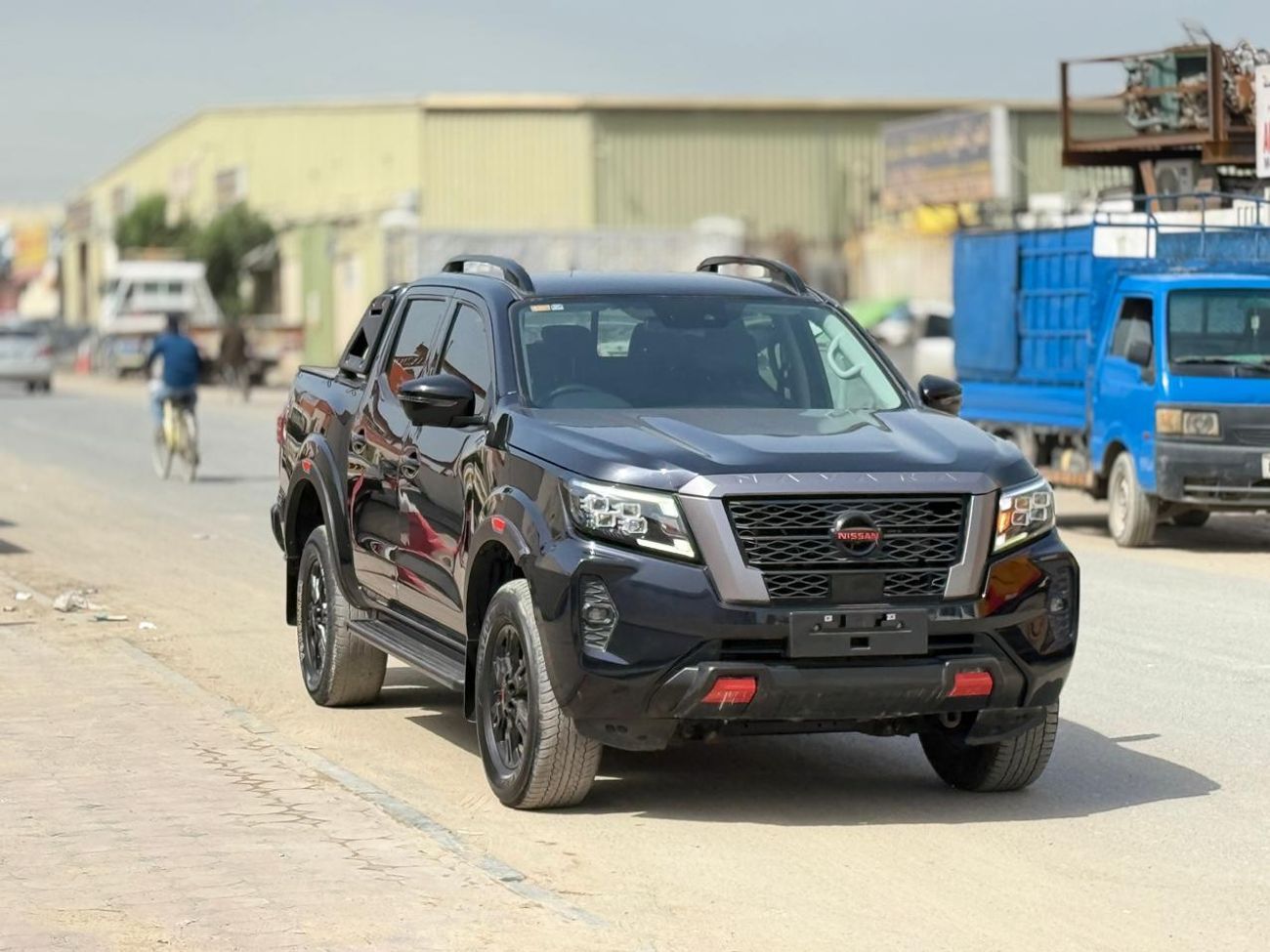 Nissan Navara 2.4 L DIESEL AUSTRALIAN