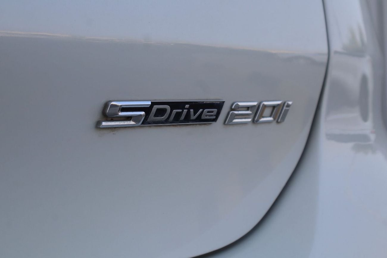 بي أم دبليو X1 SDRIVE 20i EXECUTIVE