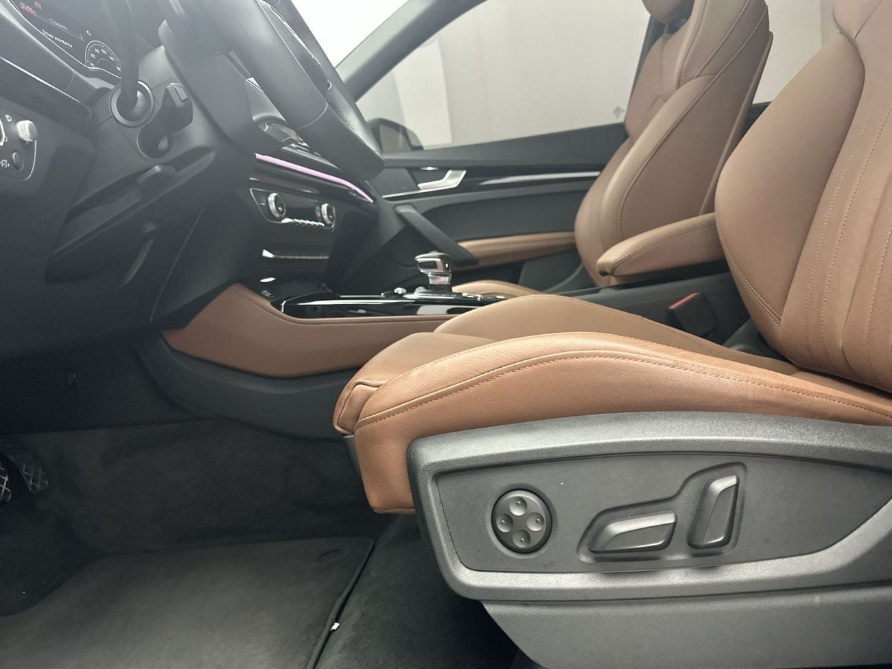Audi Q5 45 TFSI SPORTBACK S-LINE (Ref# 003106)