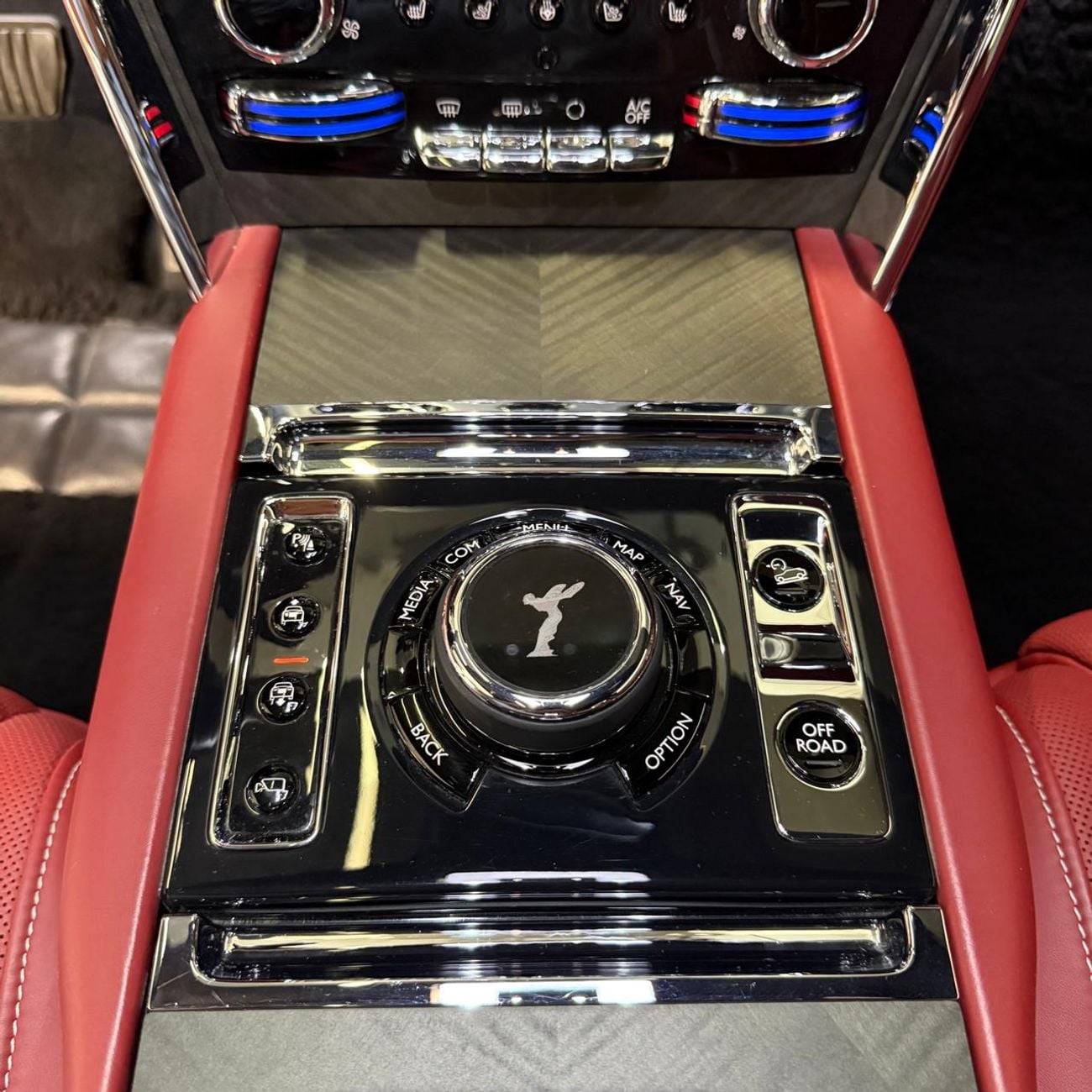 Rolls Royce Cullinan BLACK BADGE GCC with 2026 KIT
