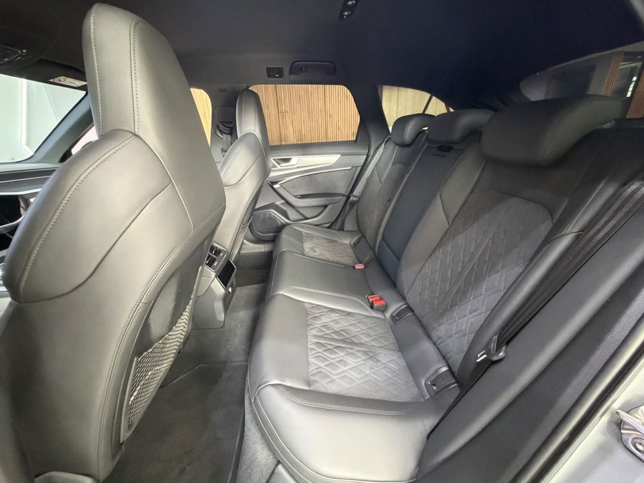أودي RS6 ستاندارد إصدار RS6