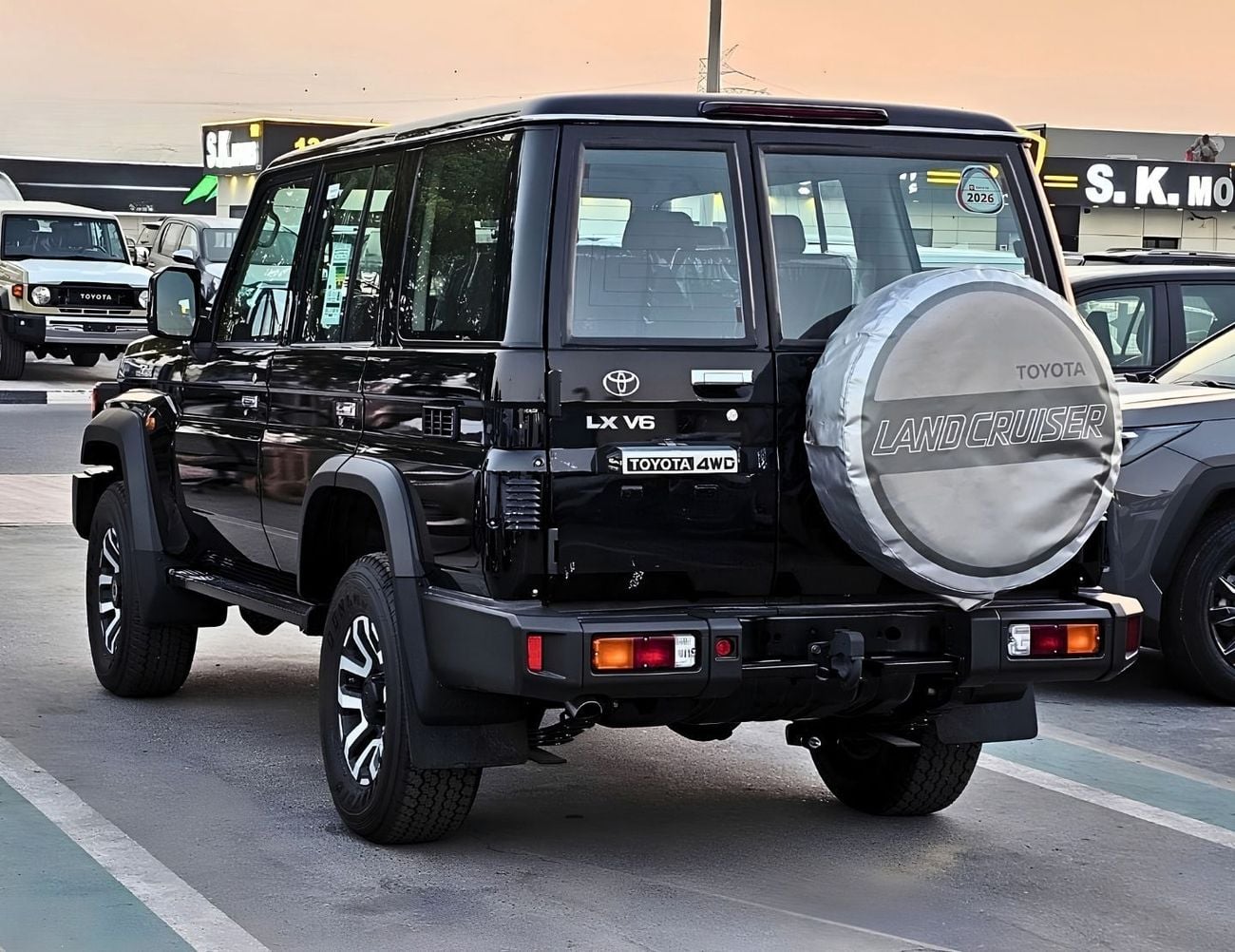 Toyota Land Cruiser 70 LC76 LX HARDTOP 5DOOR || 4.0L PETOL A/T 4WD | RADAR | DIFF-LOCK | FULL OPTION (CODE # 76PAFRE)